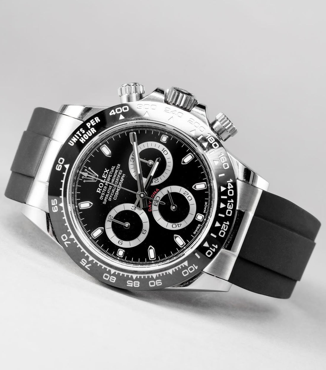 Cosmograph Daytona, reference 126519LN, with a black dial and an Oysterflex bracelet.