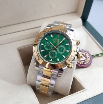 Oyster Perpetual Cosmograph Daytona in an 18 ct yellow gold and Oystersteel (Rolesor) combination with a green dial